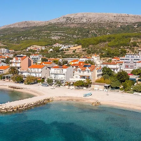 Kastelancic ホームステイ