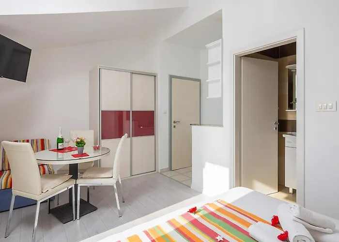 Kastelancic ホームステイ *