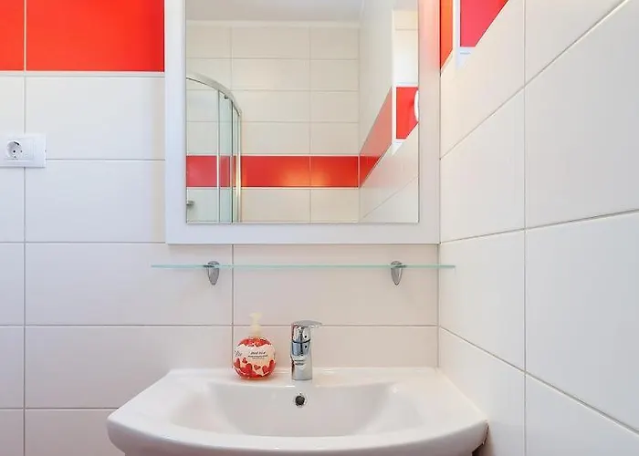 ホームステイ Kastelancic