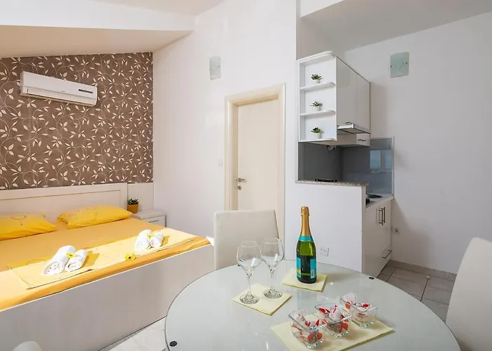 ホームステイ Kastelancic *